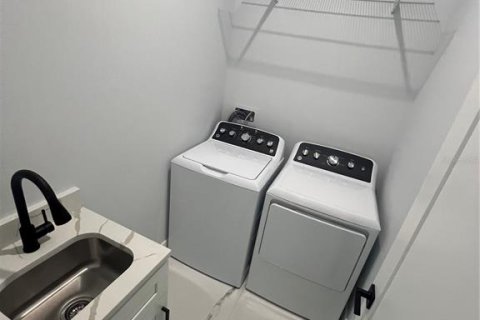 Casa en alquiler en Englewood, Florida, 4 dormitorios, 167.69 m2 № 1918863 - foto 16