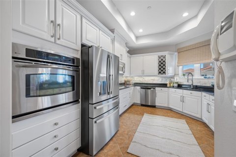 Condo in Saint Petersburg, Florida, 3 bedrooms  № 1613957 - photo 19
