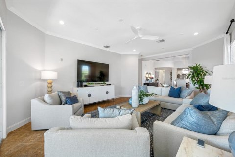 Condo in Saint Petersburg, Florida, 3 bedrooms  № 1613957 - photo 14