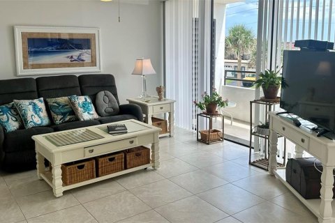 Condo in Flagler Beach, Florida, 2 bedrooms  № 1341596 - photo 18