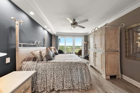 Condo in Belleair, Florida, 2 bedrooms № 2122088 - photo 22