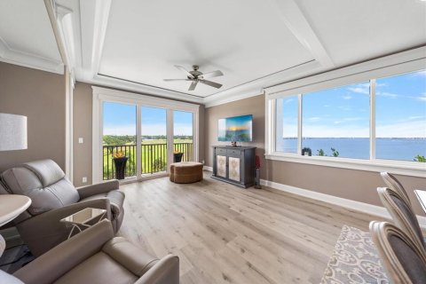Condo in Belleair, Florida, 2 bedrooms № 2122088 - photo 16