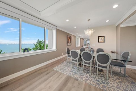 Condo in Belleair, Florida, 2 bedrooms № 2122088 - photo 18