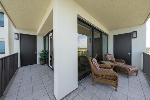 Condo in Belleair, Florida, 2 bedrooms № 2122088 - photo 20
