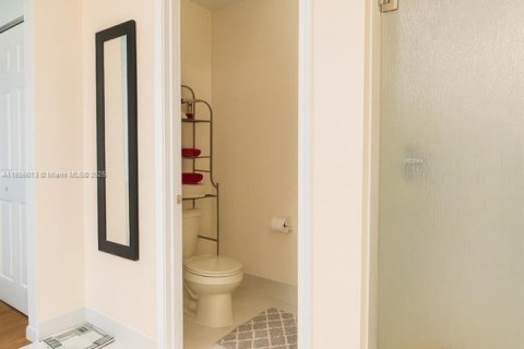Купить виллу или дом в Мирамар, Флорида 5 спален, 244.98м2, № 1949206 - фото 26