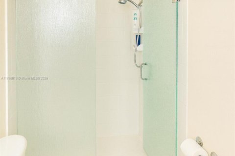 Купить виллу или дом в Мирамар, Флорида 5 спален, 244.98м2, № 1949206 - фото 11