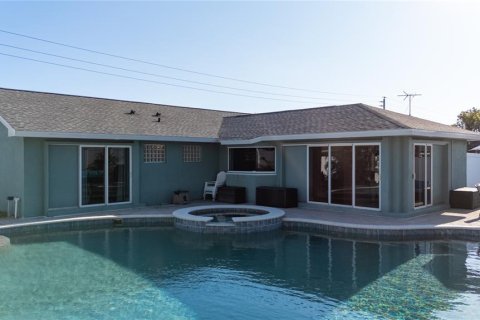 House in Englewood, Florida 4 bedrooms, 186.36 sq.m. № 1615299 - photo 25