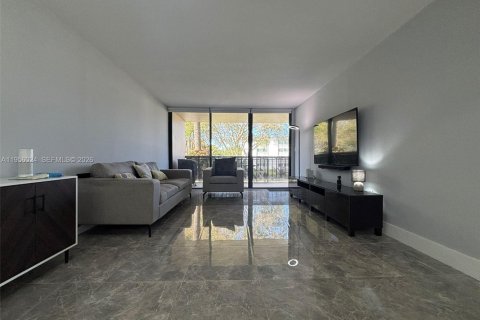 Снять в аренду кондоминиум в Майами, Флорида 2 спальни, 86.96м2, № 2021094 - фото 3