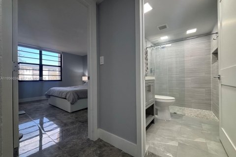 Снять в аренду кондоминиум в Майами, Флорида 2 спальни, 86.96м2, № 2021094 - фото 16