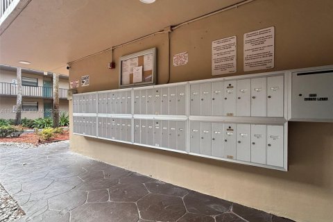 Снять в аренду кондоминиум в Майами, Флорида 2 спальни, 86.96м2, № 2021094 - фото 26