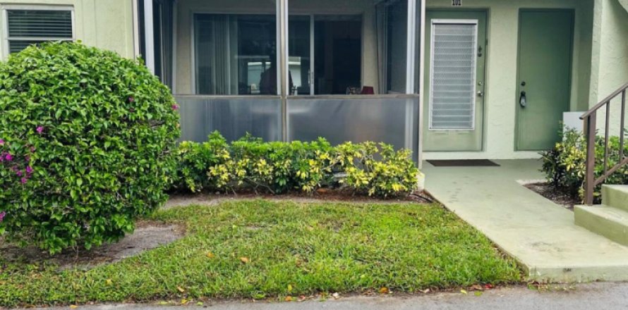 Condo in Delray Beach, Florida, 2 bedrooms  № 959527