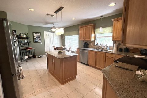 House in Punta Gorda, Florida 3 bedrooms, 161.09 sq.m. № 2103110 - photo 9