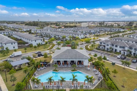 Купить таунхаус в Хомстед, Флорида 3 спальни, 137.77м2, № 2008850 - фото 26