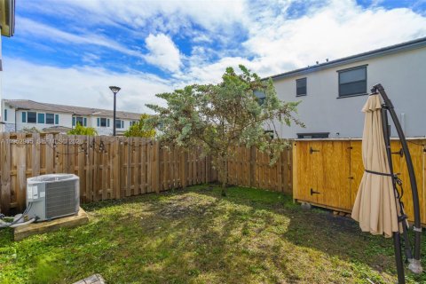 Купить таунхаус в Хомстед, Флорида 3 спальни, 137.77м2, № 2008850 - фото 25