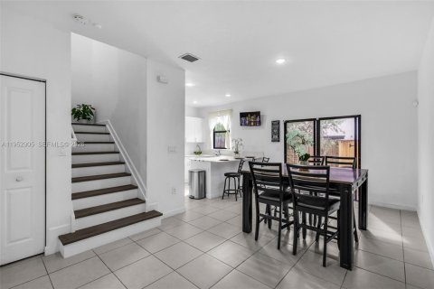 Купить таунхаус в Хомстед, Флорида 3 спальни, 137.77м2, № 2008850 - фото 9