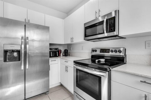 Купить таунхаус в Хомстед, Флорида 3 спальни, 137.77м2, № 2008850 - фото 14