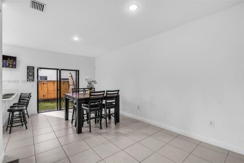 Купить таунхаус в Хомстед, Флорида 3 спальни, 137.77м2, № 2008850 - фото 10