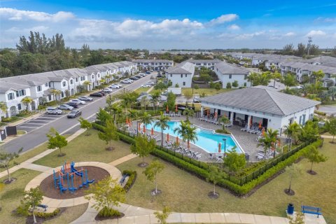 Купить таунхаус в Хомстед, Флорида 3 спальни, 137.77м2, № 2008850 - фото 27