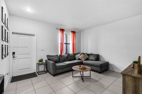 Купить таунхаус в Хомстед, Флорида 3 спальни, 137.77м2, № 2008850 - фото 5