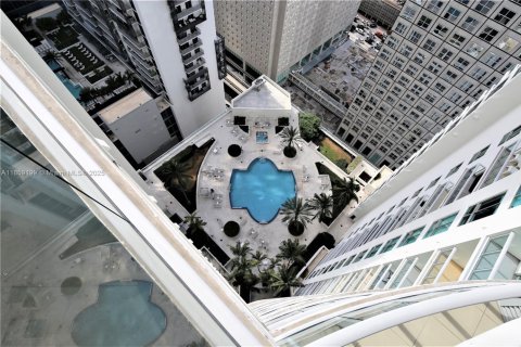 Condo in Miami, Florida, 1 bedroom  № 1887600 - photo 30
