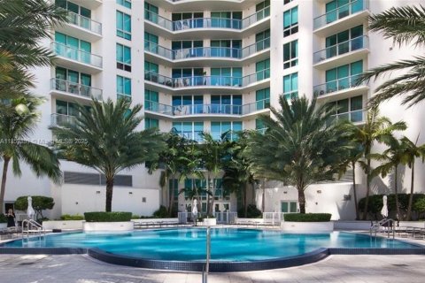 Condo in Miami, Florida, 1 bedroom  № 1887600 - photo 29