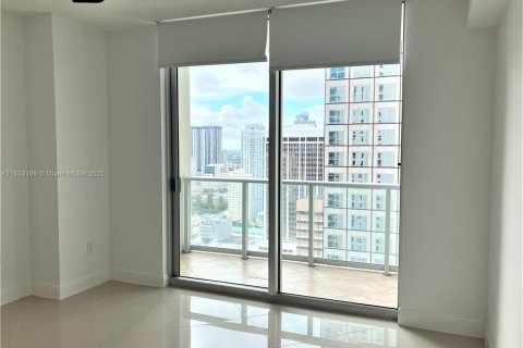 Condo in Miami, Florida, 1 bedroom  № 1887600 - photo 10