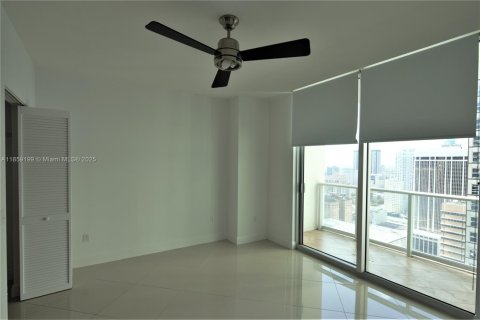 Condo in Miami, Florida, 1 bedroom  № 1887600 - photo 11