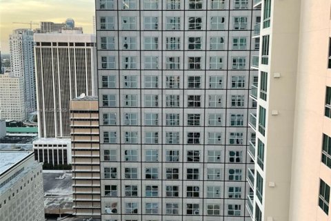 Condo in Miami, Florida, 1 bedroom  № 1887600 - photo 26