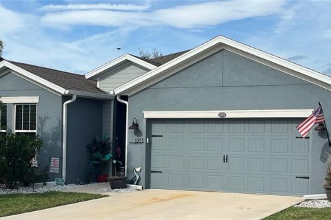 House in Spring Hill, Florida 3 bedrooms, 140.19 sq.m. № 1905284 - photo 1