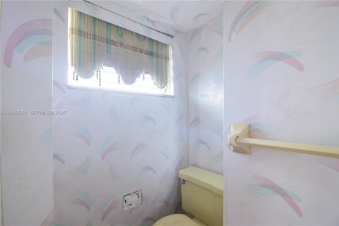 Condo in Miami, Florida, 1 bedroom  № 1991450 - photo 6