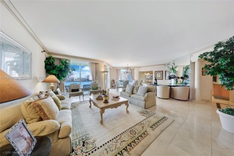 Condo in Aventura, Florida, 3 bedrooms  № 2088799 - photo 2