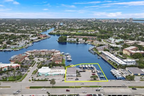 Commercial property in North Palm Beach, Florida № 2187297 - photo 6