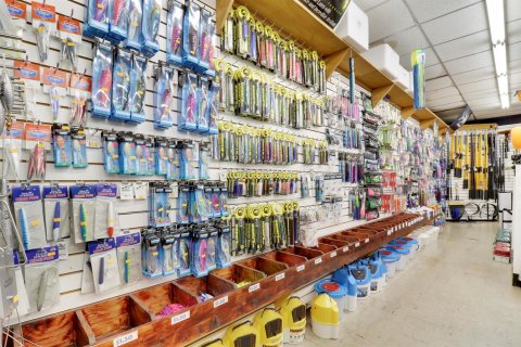 Commercial property in North Palm Beach, Florida № 2187297 - photo 12