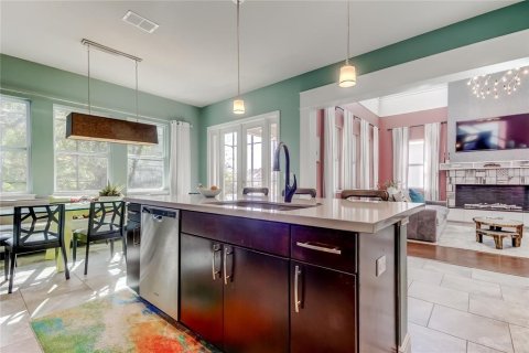 Villa ou maison à vendre à Tampa, Floride: 4 chambres, 319.58 m2 № 2129080 - photo 15