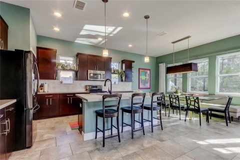 Villa ou maison à vendre à Tampa, Floride: 4 chambres, 319.58 m2 № 2129080 - photo 11