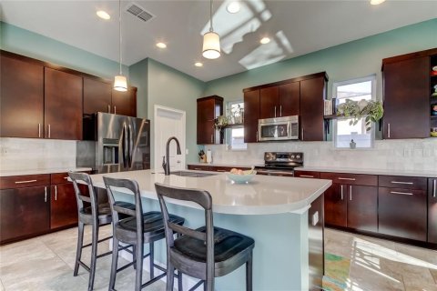 Villa ou maison à vendre à Tampa, Floride: 4 chambres, 319.58 m2 № 2129080 - photo 13