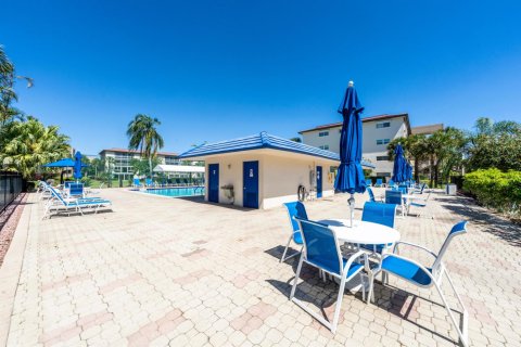 Condo in Coconut Creek, Florida, 2 bedrooms  № 2146077 - photo 24