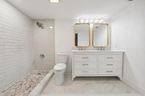 Condo in Coconut Creek, Florida, 2 bedrooms  № 2146077 - photo 17