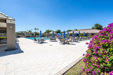 Condo in Coconut Creek, Florida, 2 bedrooms  № 2146077 - photo 26