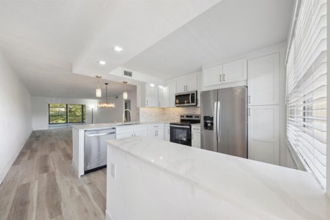 Condo à Coconut Creek, Floride, 2 chambres  № 2146077