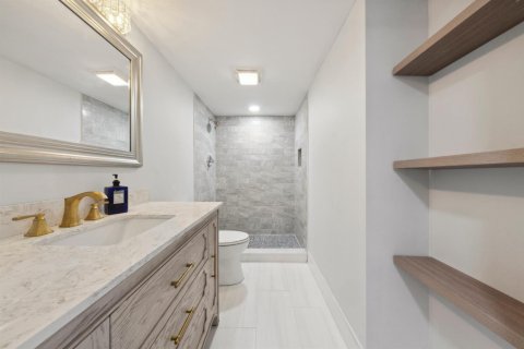 Condo in Coconut Creek, Florida, 2 bedrooms  № 2146077 - photo 20