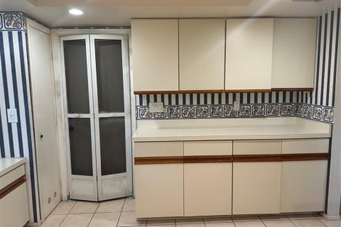 Купить виллу или дом в Сарасота, Флорида 6 комнат, 147.9м2, № 1779029 - фото 6