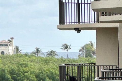Copropriété à louer à Boca Raton, Floride: 2 chambres, 122.17 m2 № 871190 - photo 1