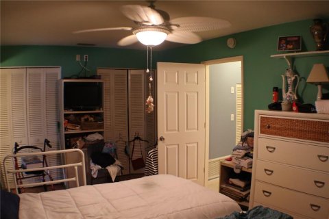 Condo in Saint Petersburg, Florida, 1 bedroom  № 1541597 - photo 8