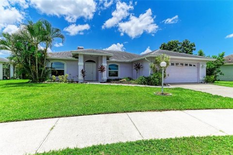 House in Sarasota, Florida 3 bedrooms, 159.79 sq.m. № 1858091 - photo 6