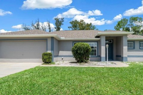 Villa ou maison à Ocala, Floride 4 chambres, 180.79 m2 № 2280164