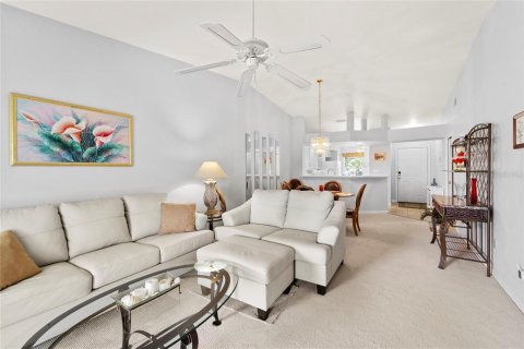 Condo in North Port, Florida, 2 bedrooms  № 1603312 - photo 10