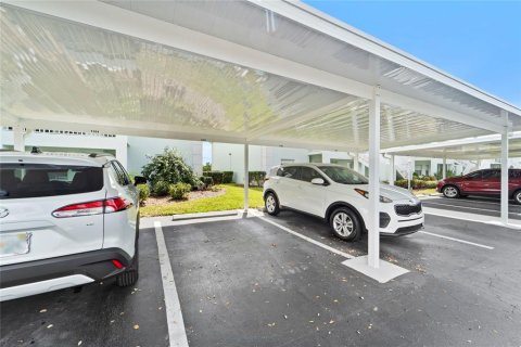 Condo in North Port, Florida, 2 bedrooms  № 1603312 - photo 29