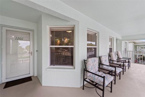 Condo in North Port, Florida, 2 bedrooms  № 1603312 - photo 2