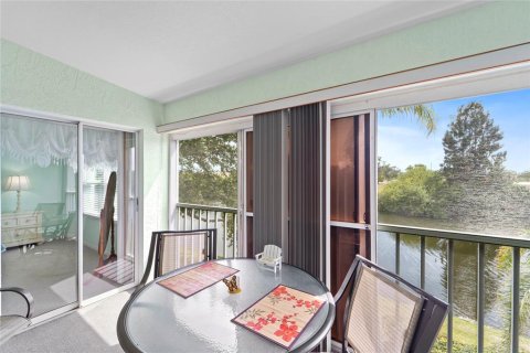 Condo in North Port, Florida, 2 bedrooms  № 1603312 - photo 27